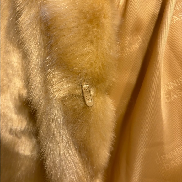 Faux fur.  New never worn- was in my mothers closet - Picture 5 of 10